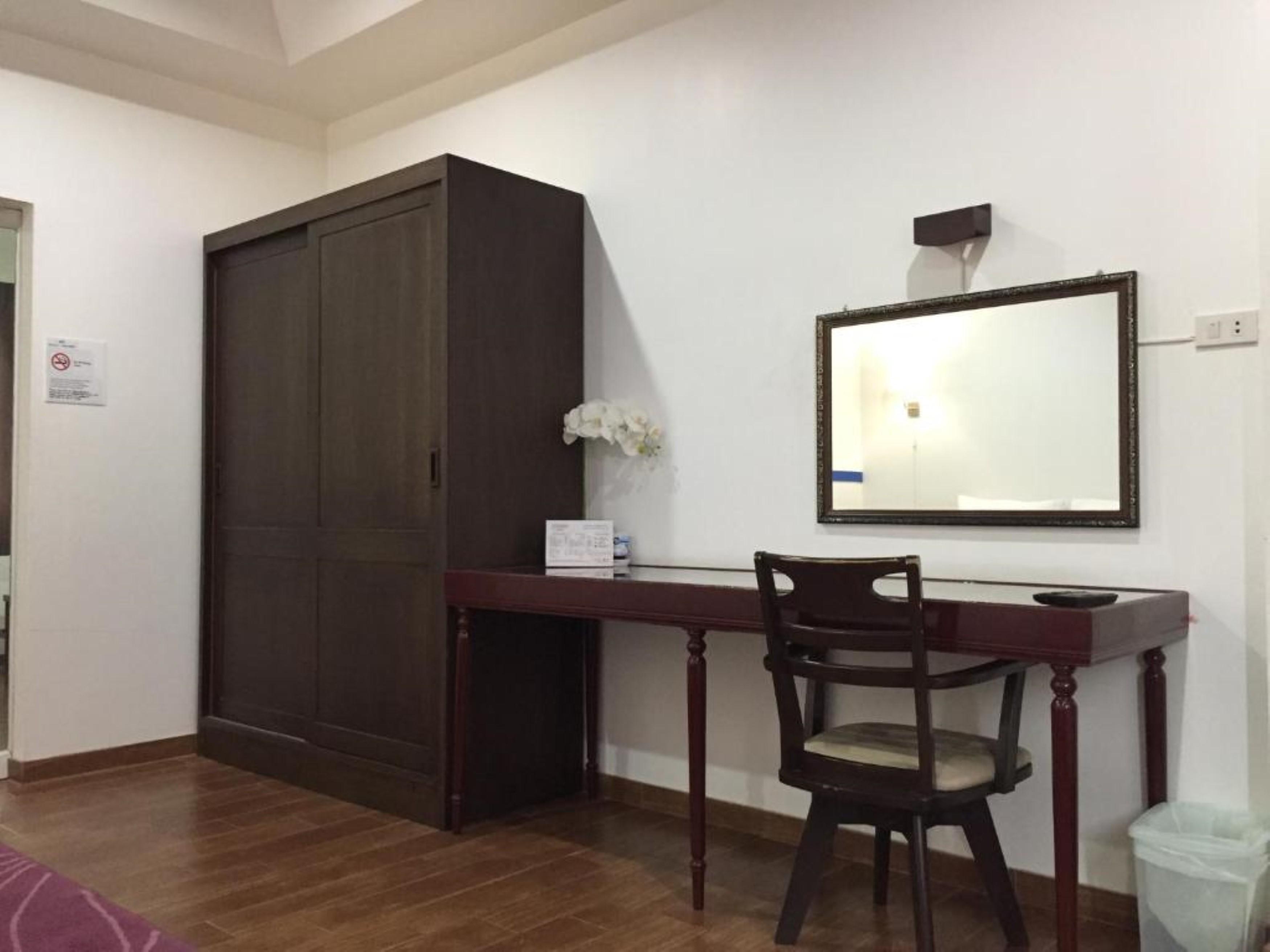 Hotel Issara House Bangkok Esterno foto